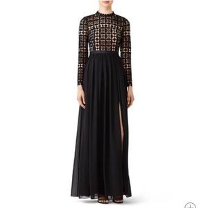 Slate & Willow black lace slit gown pleated long sleeve maxi